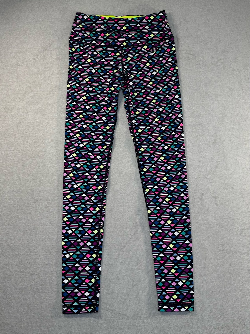 VICTORIA’S SECRET VSX SPORT KNOCKOUT NEON GEOMETRIC PRINT LEGGINGS
